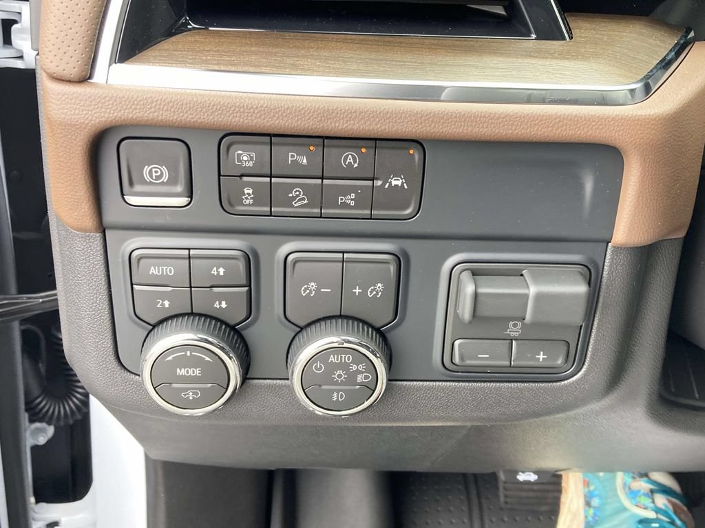New 2026 Chevrolet Tahoe High Country AWD/4WD image 25
