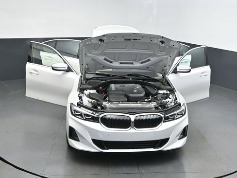 Certified 2025 BMW 330i Sedan w/ Premium Package image 52