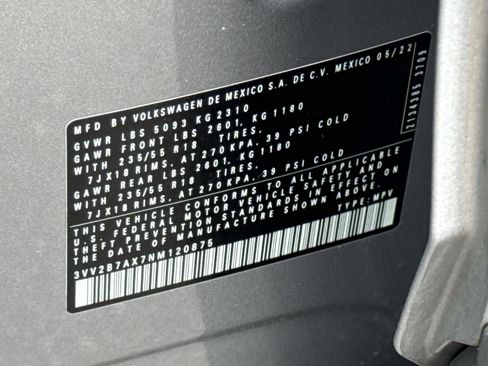 Used 2022 Volkswagen Tiguan SE image 30