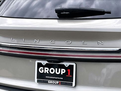 Used 2023 Lincoln Nautilus Reserve AWD/4WD image 27