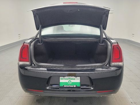 Used 2020 Chrysler 300 Touring w/ Sport Appearance Package RWD image 29