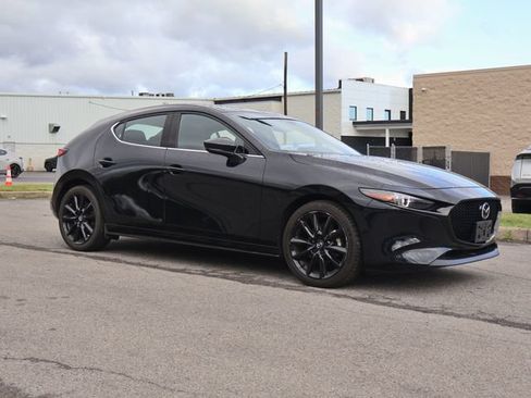 Used 2023 MAZDA MAZDA3 s FWD image 7