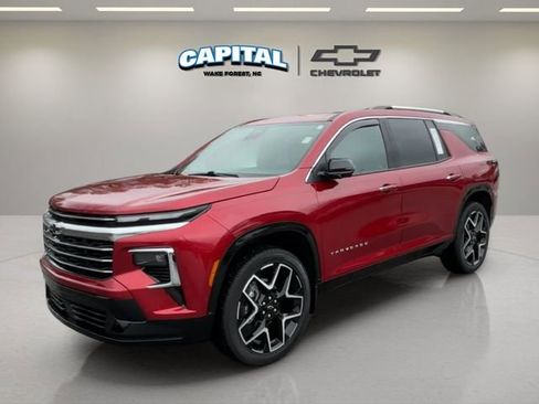 Used 2025 Chevrolet Traverse High Country w/ LPO, Floor Liner Package image 1