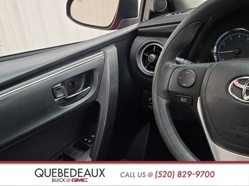 Used 2019 Toyota Corolla LE image 22