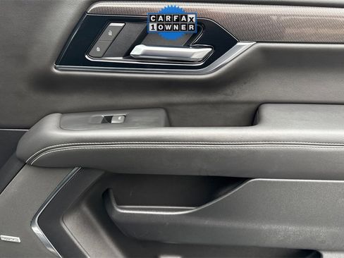 Used 2025 GMC Yukon Elevation image 26