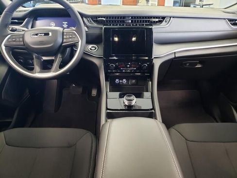 New 2025 Jeep Grand Cherokee L Laredo w/ Luxury Tech Group I image 15