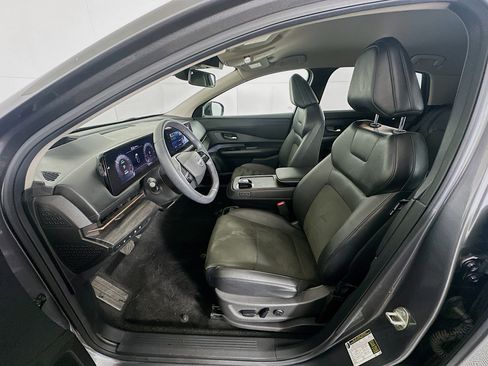 Used 2023 Nissan Ariya FWD image 13