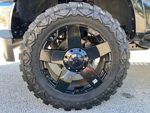 Used 2021 Ford F250 Lariat w/ Tremor Off-Road Package image 14