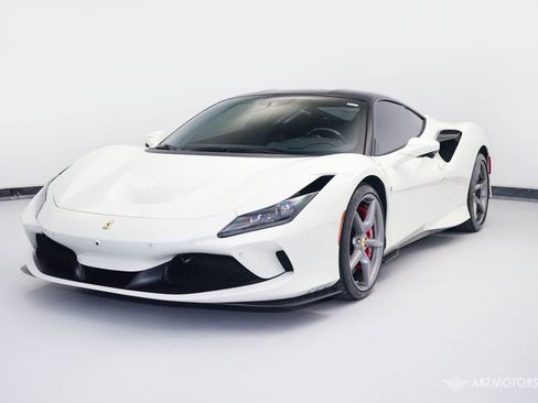 Used 2022 Ferrari F8 Tributo image 2