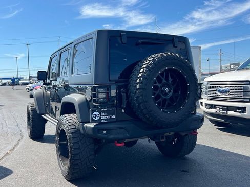 Used 2015 Jeep Wrangler Unlimited Rubicon AWD/4WD image 9
