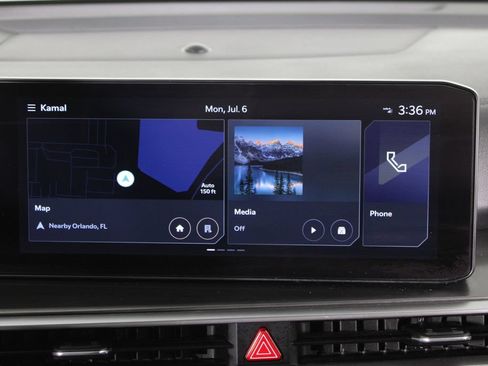 Used 2025 Kia Sorento S FWD image 7
