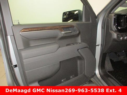 New 2026 GMC Sierra 1500 Elevation image 15