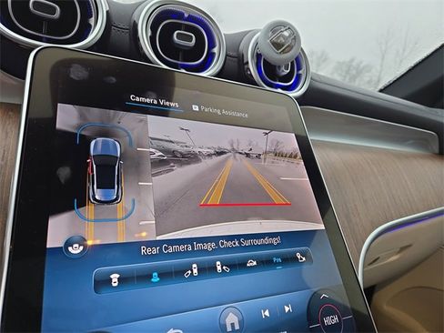 Used 2023 Mercedes-Benz GLC 300 4MATIC image 13