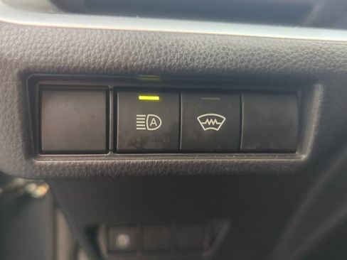 Certified 2024 Toyota Prius LE image 21