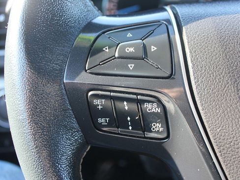 Used 2018 Ford Explorer Platinum image 13