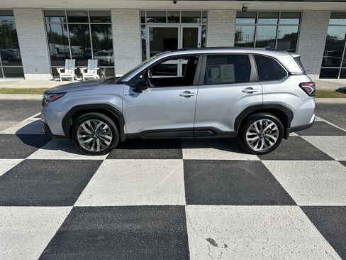 Used 2025 Subaru Forester Touring w/ Touring Package image 1