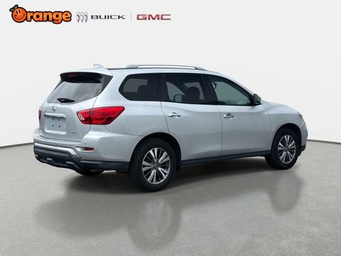Used 2020 Nissan Pathfinder SV w/ Cargo Package FWD image 3