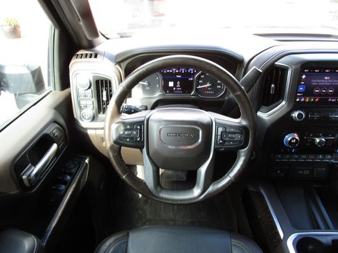 Used 2020 GMC Sierra 2500 Denali w/ Denali Ultimate Package image 11