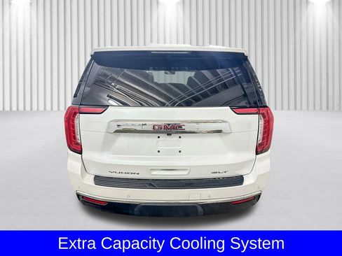 Used 2024 GMC Yukon SLT w/ SLT Luxury Package AWD/4WD image 7