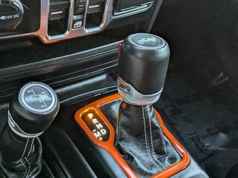 Used 2023 Jeep Wrangler Sahara w/ Safety Group image 15