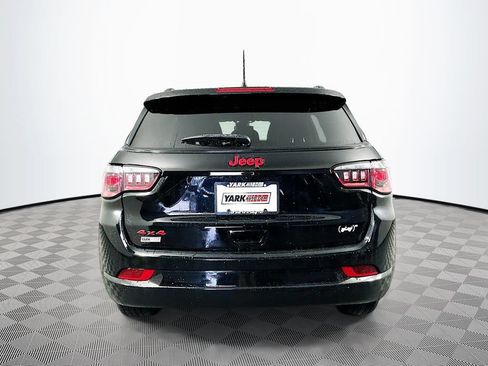 Certified 2023 Jeep Compass Limited AWD/4WD image 10