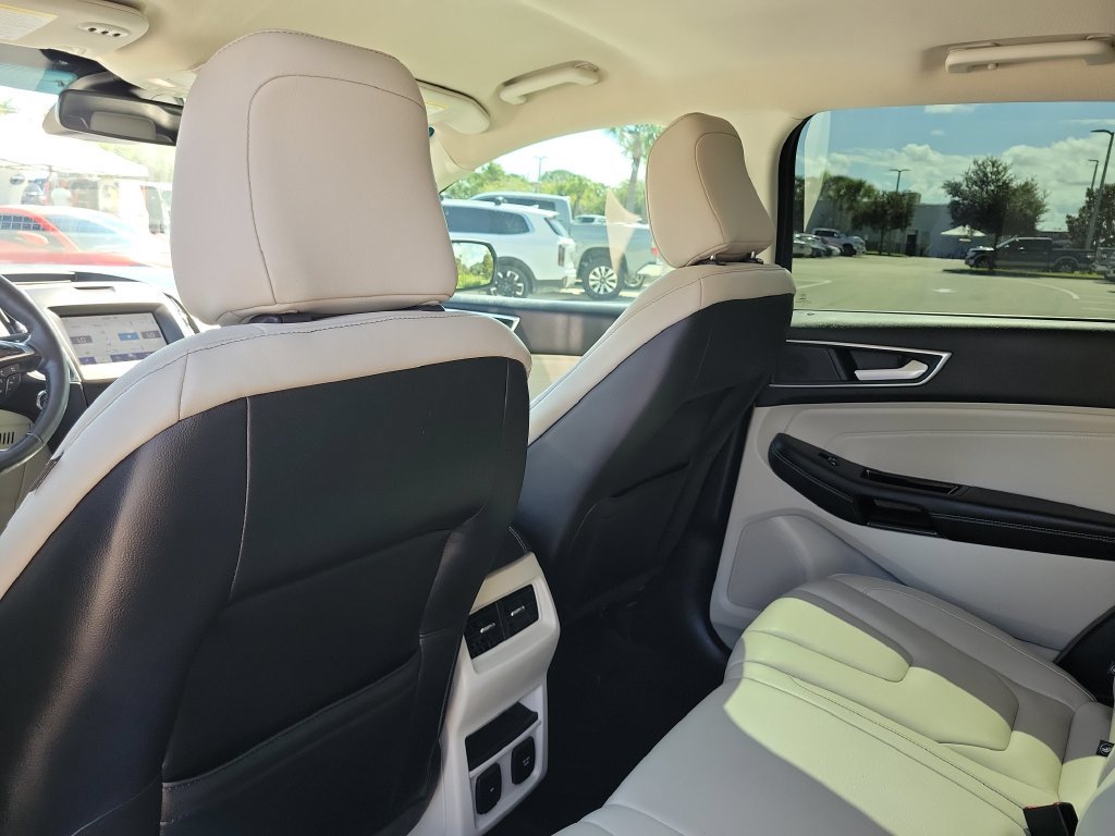 Used 2020 Ford Edge Titanium FWD image 26