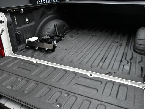 Used 2022 Ford F250 Platinum w/ FX4 Off-Road Package AWD/4WD image 57