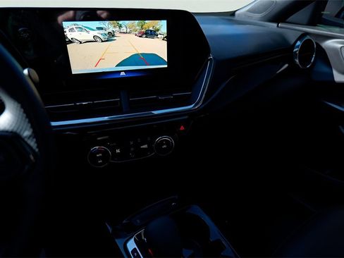 Certified 2025 Chevrolet Trax RS w/ Sunroof Package image 15