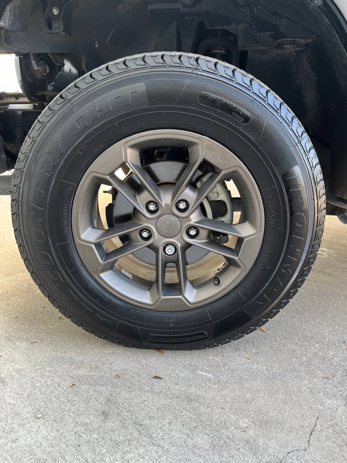 Used 2016 Jeep Wrangler Unlimited Sahara AWD/4WD image 26