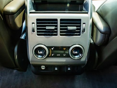 Used 2019 Land Rover Range Rover Sport HSE AWD/4WD image 13