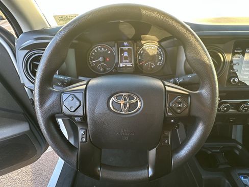 Used 2022 Toyota Tacoma SR image 19