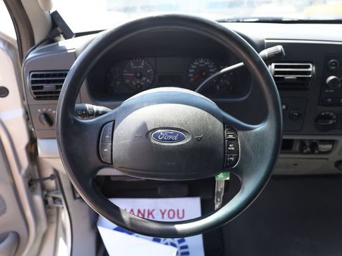 Used 2005 Ford F250 Lariat AWD/4WD image 13
