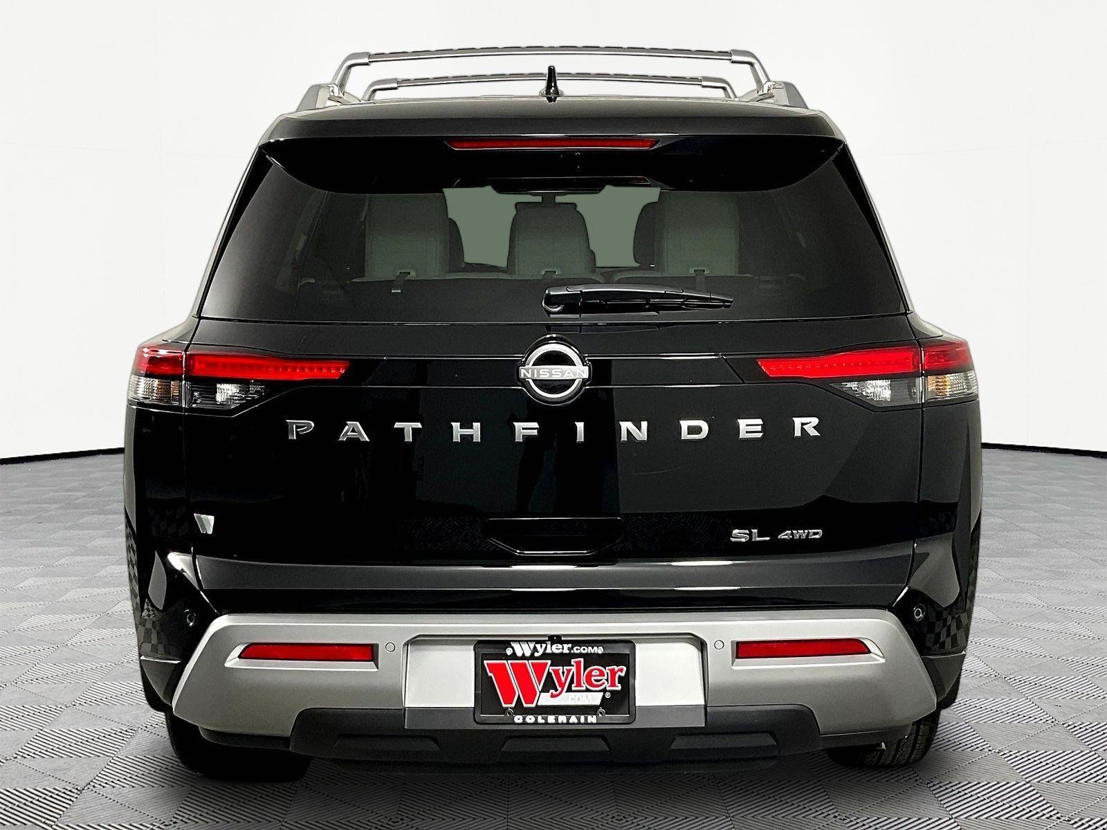 Certified 2025 Nissan Pathfinder SL AWD/4WD image 5