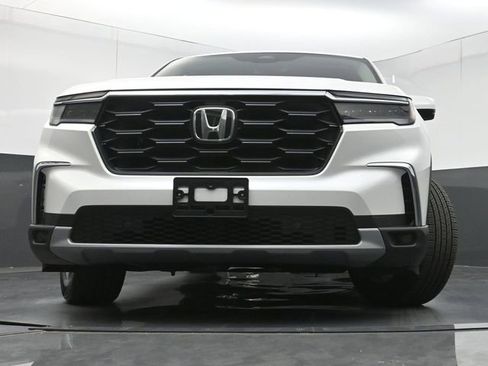 Used 2025 Honda Pilot EX-L image 36