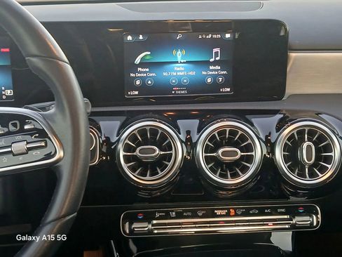 Used 2020 Mercedes-Benz A 220 image 27