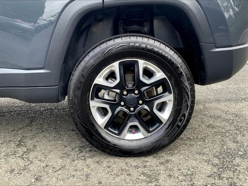 Used 2018 Jeep Compass Trailhawk w/ Navigation Group image 10