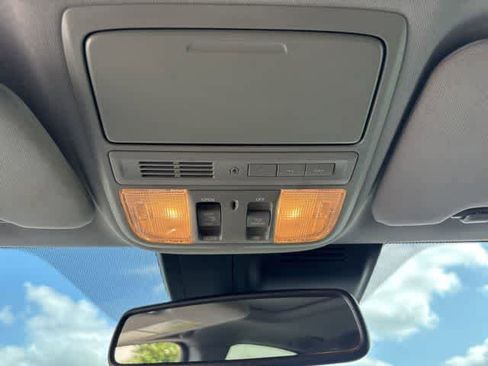 Used 2017 Honda CR-V Touring image 21