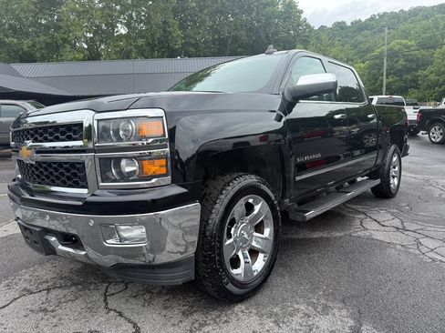 Used 2015 Chevrolet Silverado 1500 LTZ w/ LTZ Plus Package AWD/4WD image 30