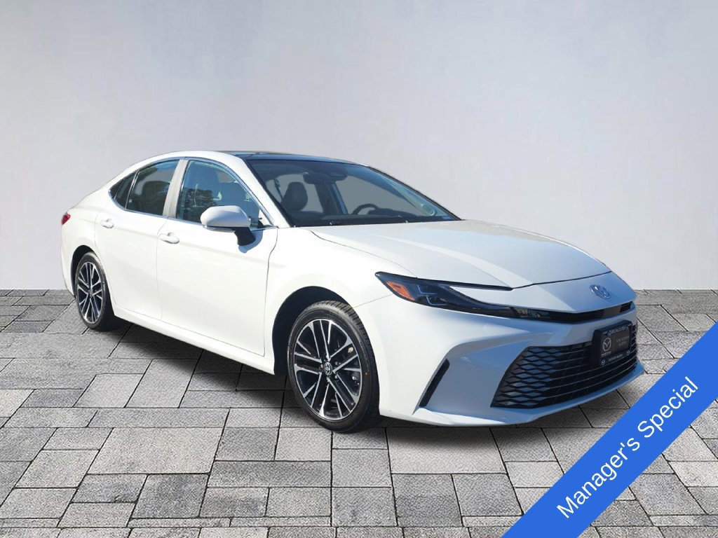 Used 2025 Toyota Camry XLE w/ Premium Package AWD/4WD image 1