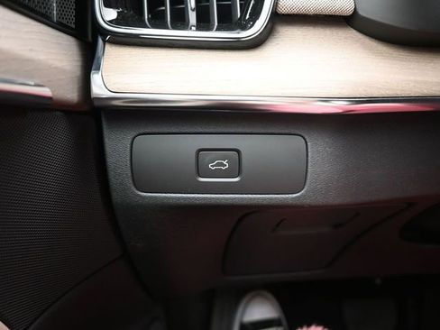 New 2026 Volvo XC90 B6 Ultra w/ Protection Package Premier image 29