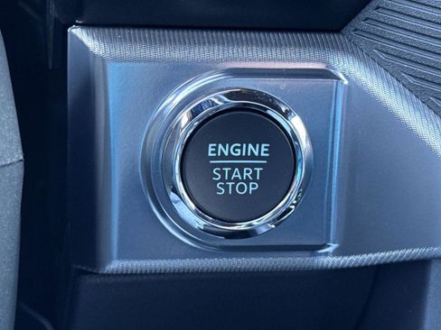 New 2025 Ford F150 Lariat w/ Equipment Group 502A High image 24