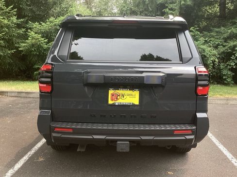 Certified 2025 Toyota 4Runner SR5 AWD/4WD image 20