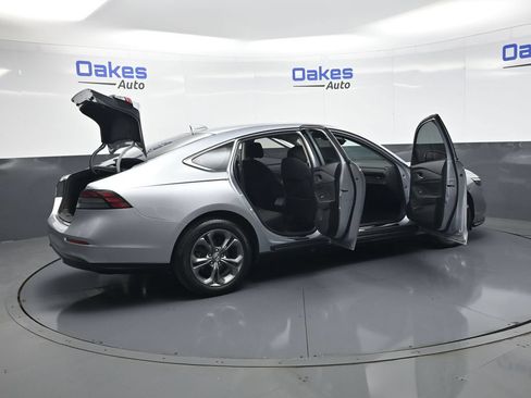 Used 2023 Honda Accord EX image 52