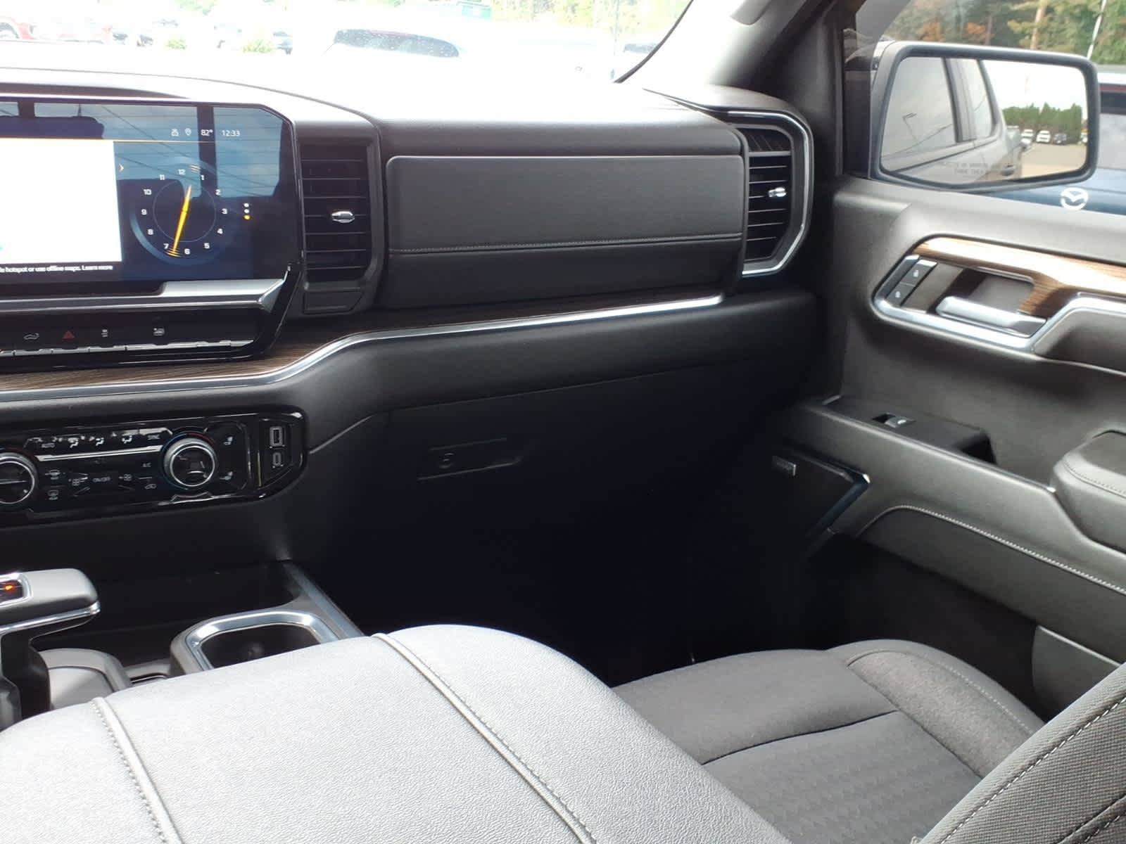 Used 2024 Chevrolet Silverado 1500 RST w/ Convenience Package II AWD/4WD image 15