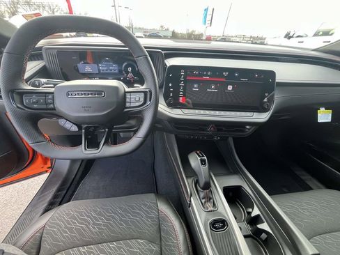 Used 2026 Dodge Charger Scat Pack w/ Wheel & Tire Package image 12