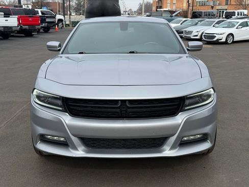 Used 2018 Dodge Charger SXT Plus image 3