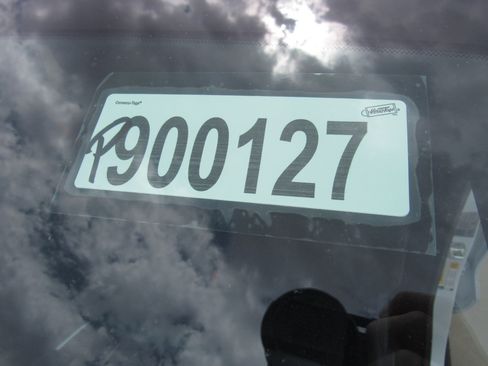 Used 2024 Chevrolet Colorado Z71 w/ Z71 Convenience Package 2 image 30