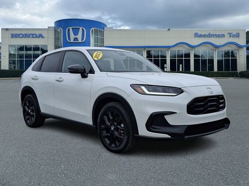 Used 2023 Honda HR-V Sport image 1