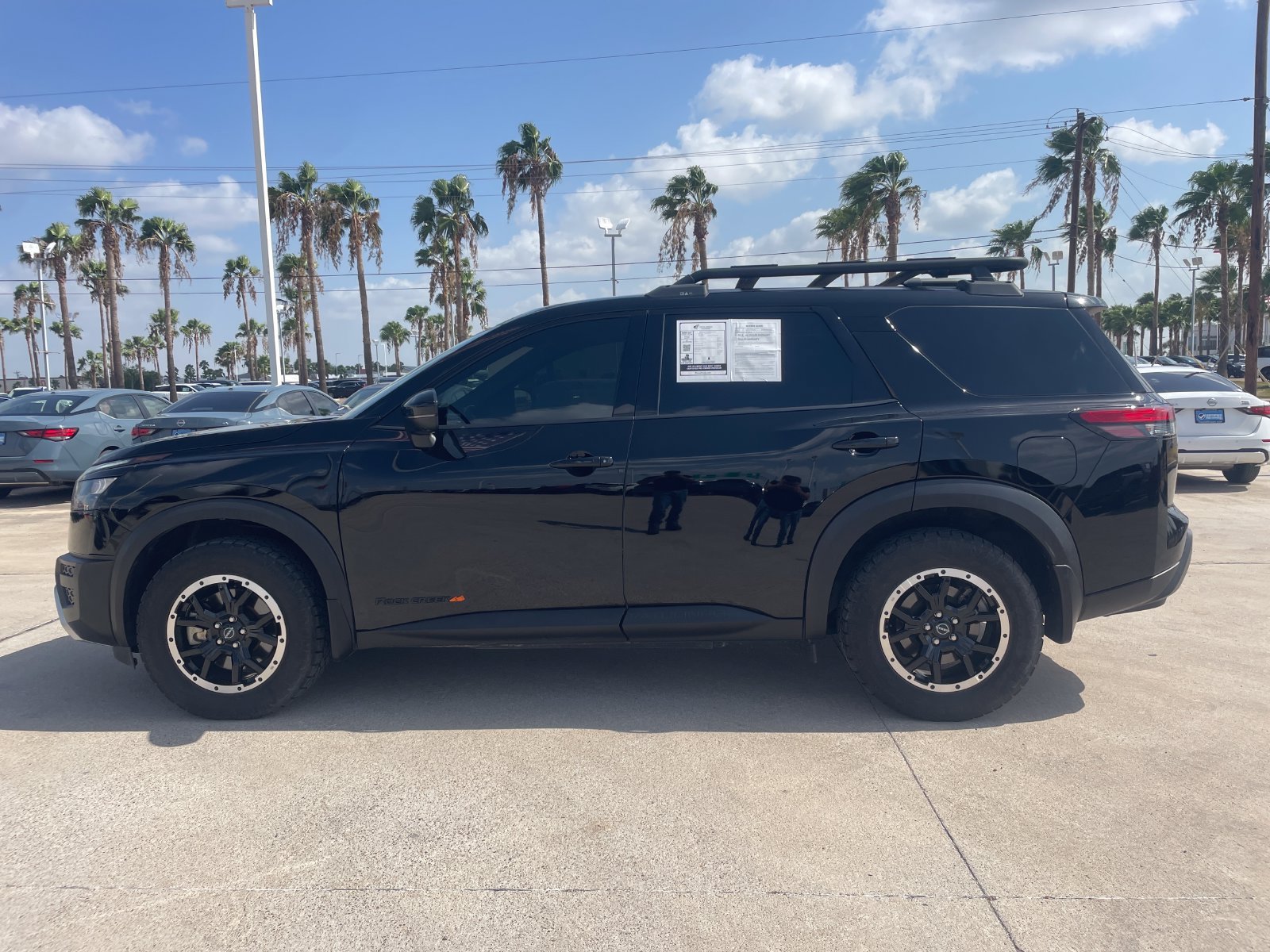 Used 2024 Nissan Pathfinder Rock Creek AWD/4WD image 2