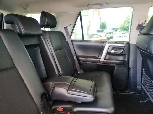 Used 2016 Toyota 4Runner Limited AWD/4WD image 26